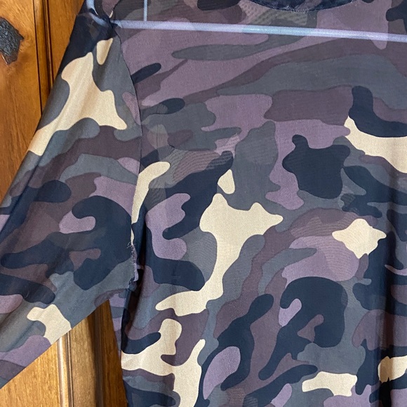 Bar III Brown Black Tan & Green Camouflage Top - Picture 4 of 12